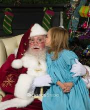 Santa Lee